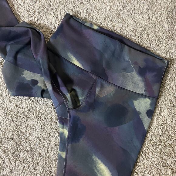 Lululemon Size 8 Wunder Train High Rise 28" Ink Islands Burnside Multi Black - Picture 5 of 7